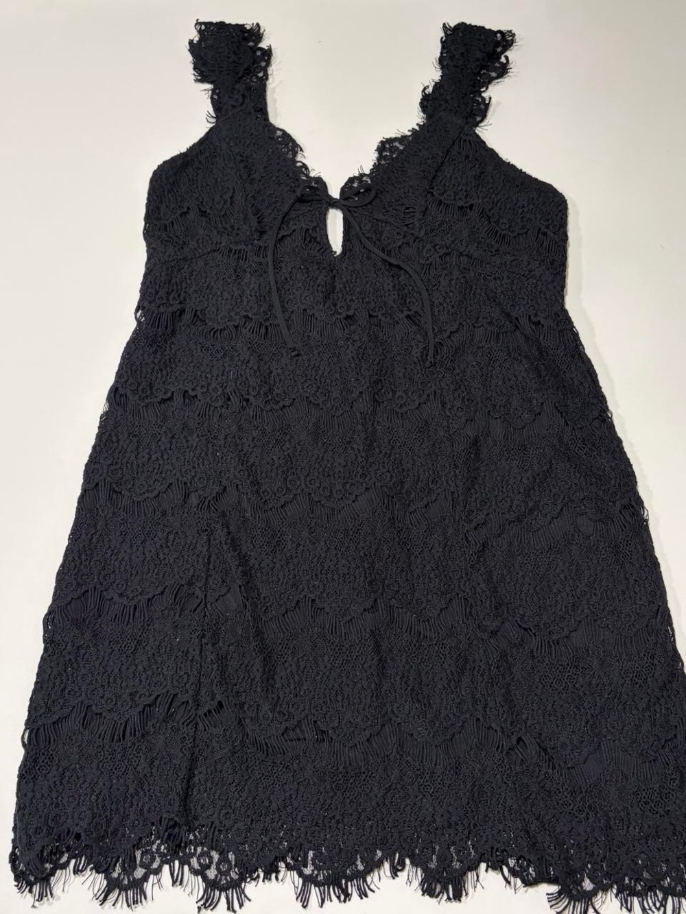 Sleeveless Black Lace Tie-Front Dress - Picture 5 of 8